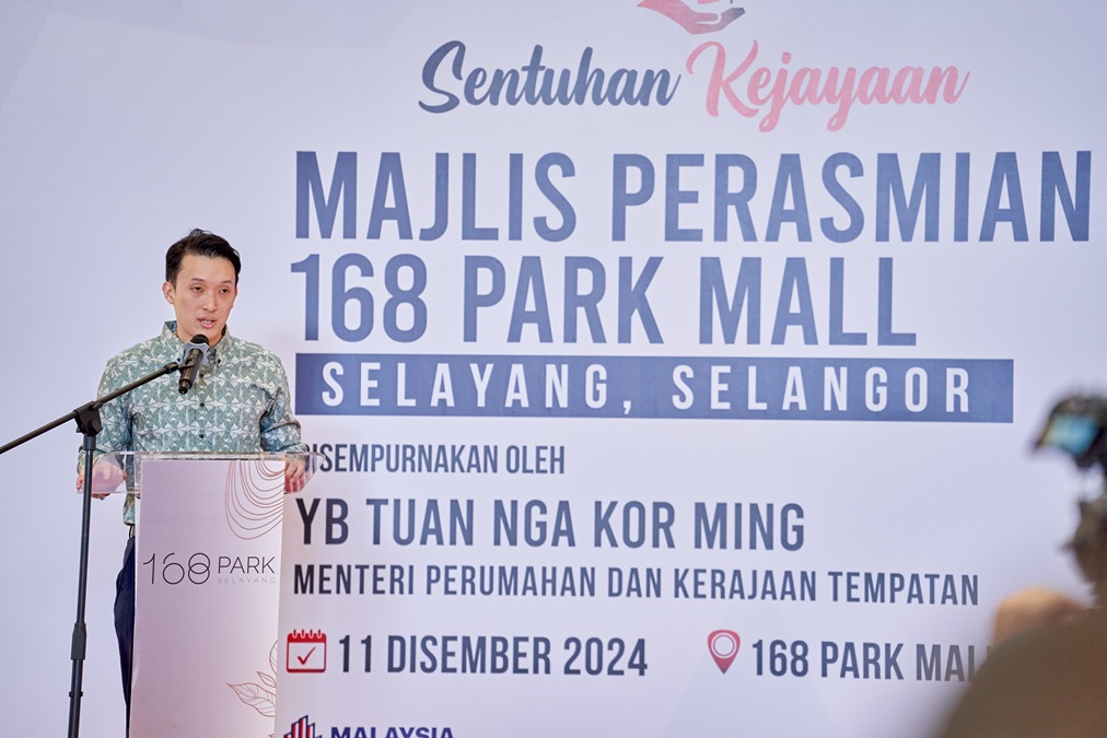 Edward Lum, Chief Executive Officer of 168 Park Selayang Sdn. Bhd., delivering a speech on the remarkable journey of reviving an abandoned project. | Photo by 168 Park Selayang / NHA File Photo